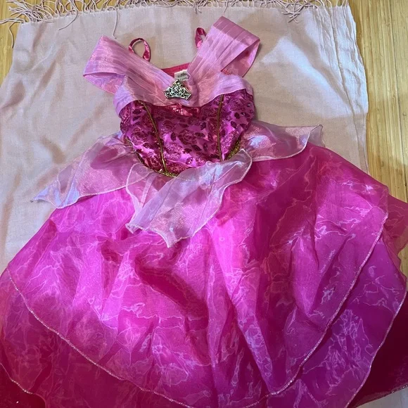 Girls custom size 5-6 - Picture 1 of 3